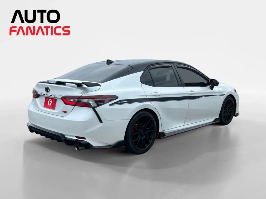 Toyota Camry photo 6