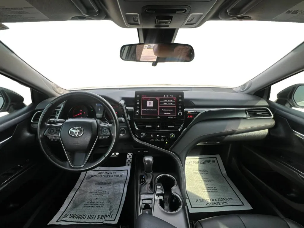 Toyota Camry photo 11