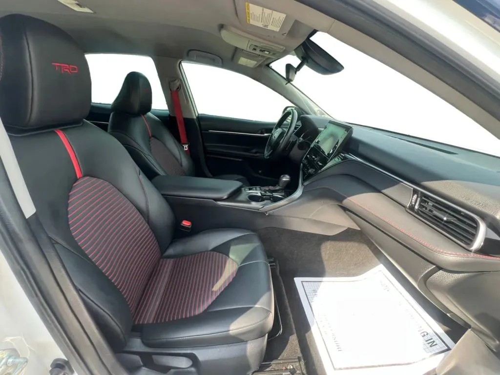 Toyota Camry photo 15
