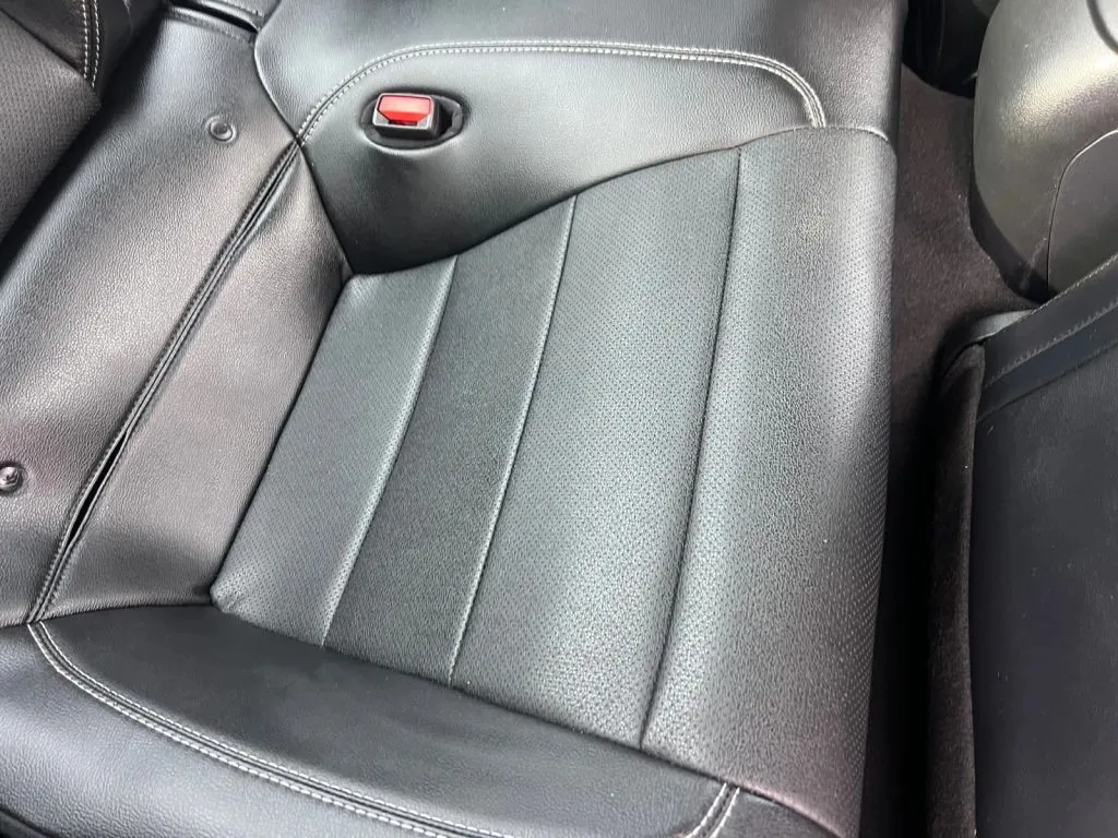 Ford Mustang photo 18