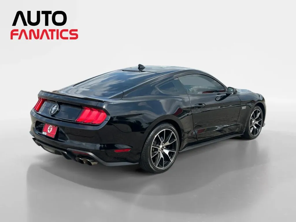 Ford Mustang photo 6
