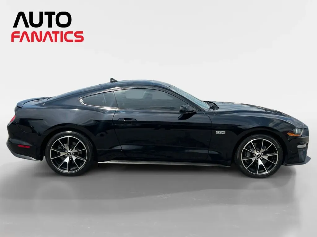 Ford Mustang photo 7