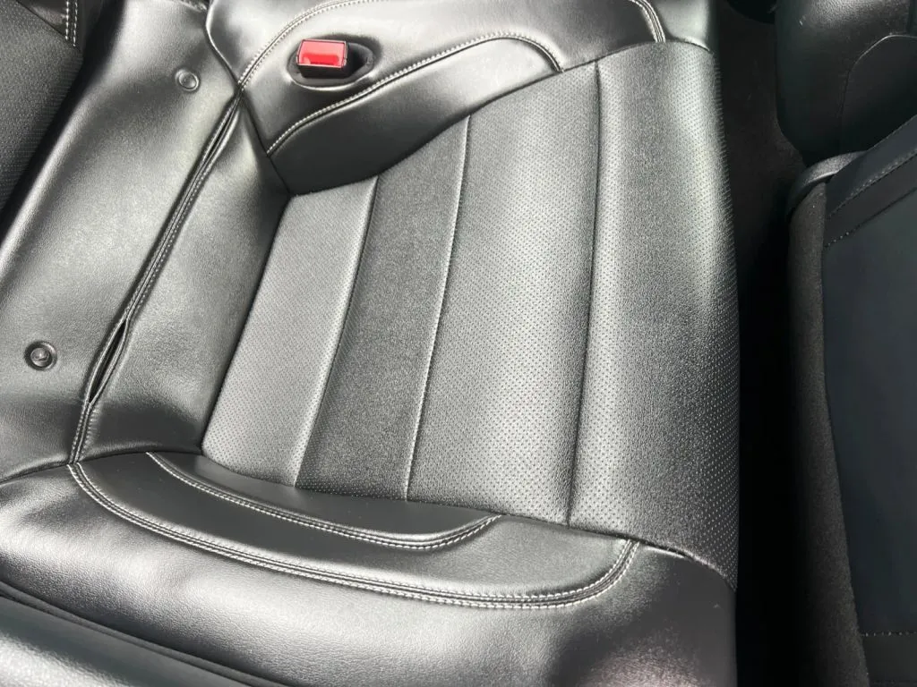 Ford Mustang photo 19