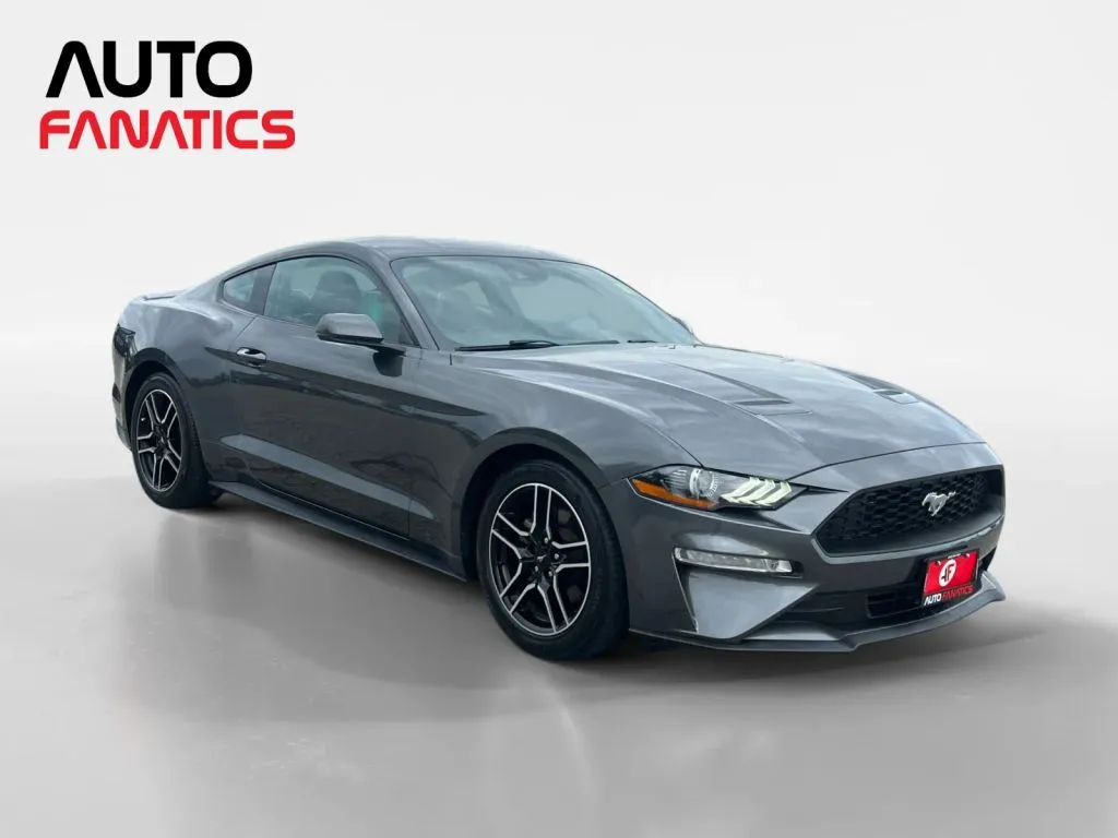 Ford Mustang photo 8
