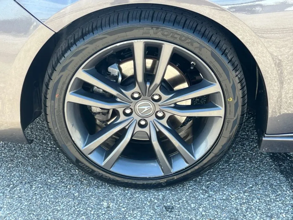 Acura TLX photo 30