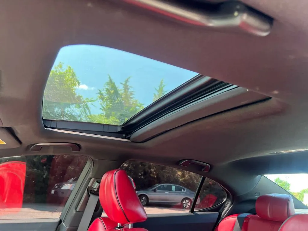 Acura TLX photo 27