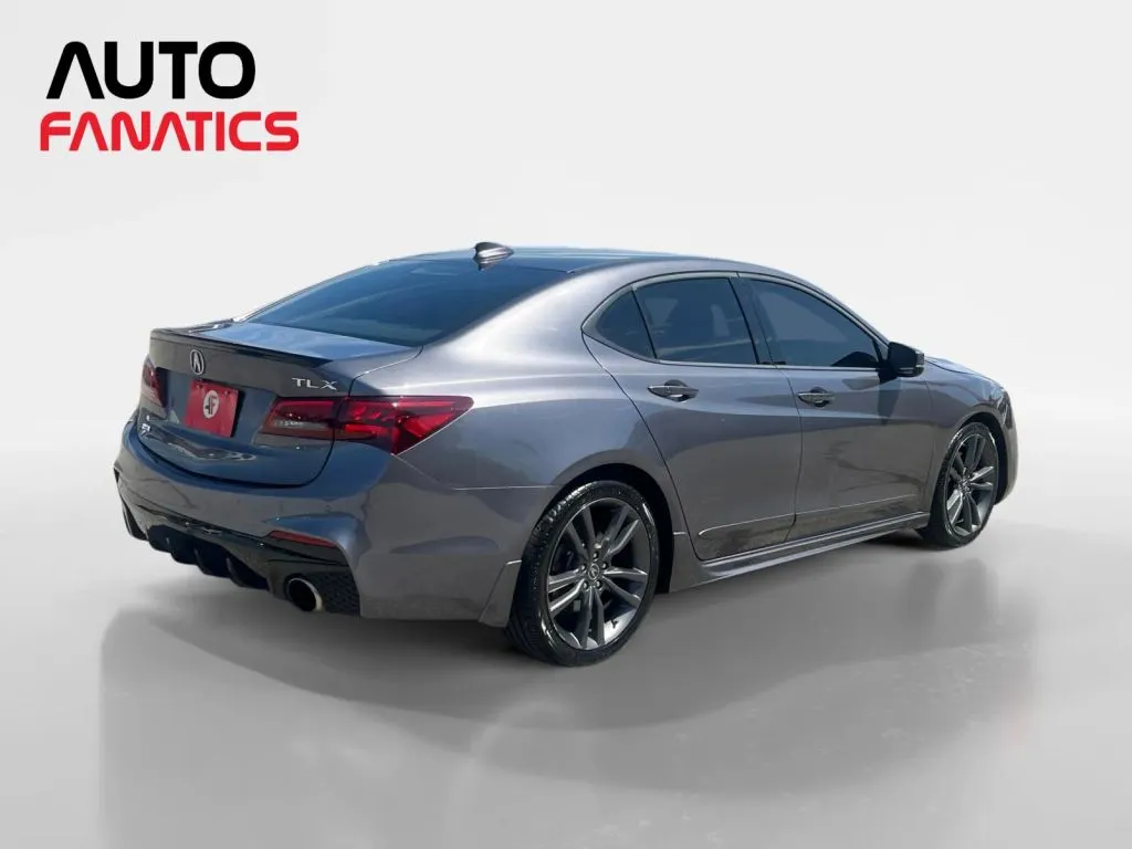 Acura TLX photo 6