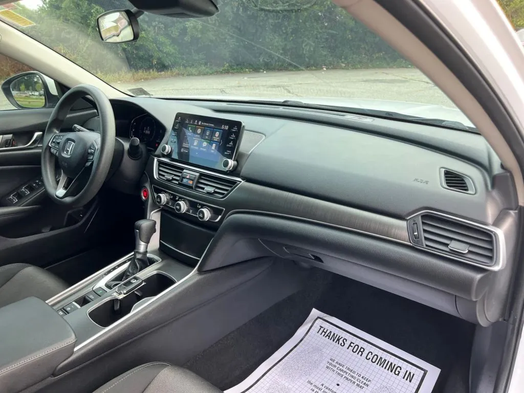 Honda Accord photo 17