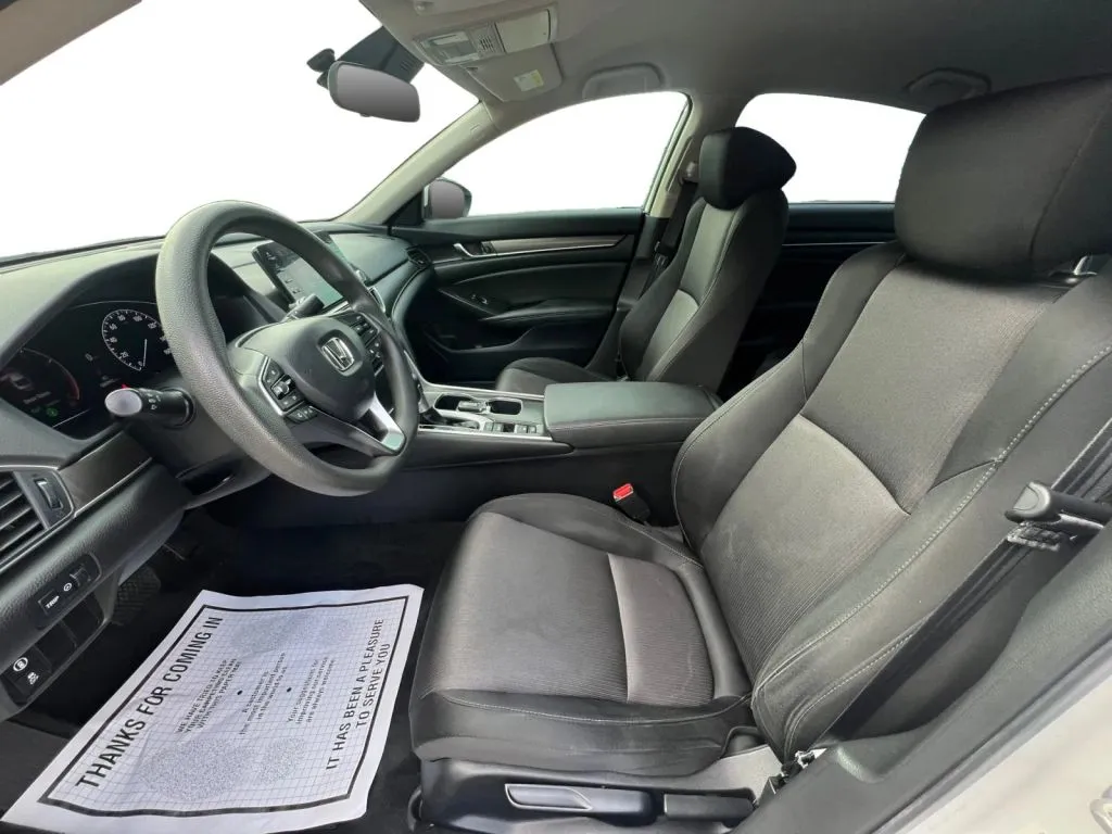 Honda Accord photo 10