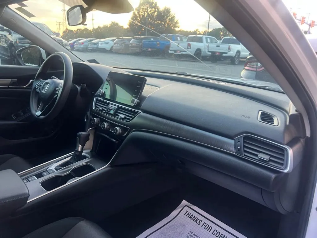 Honda Accord photo 15