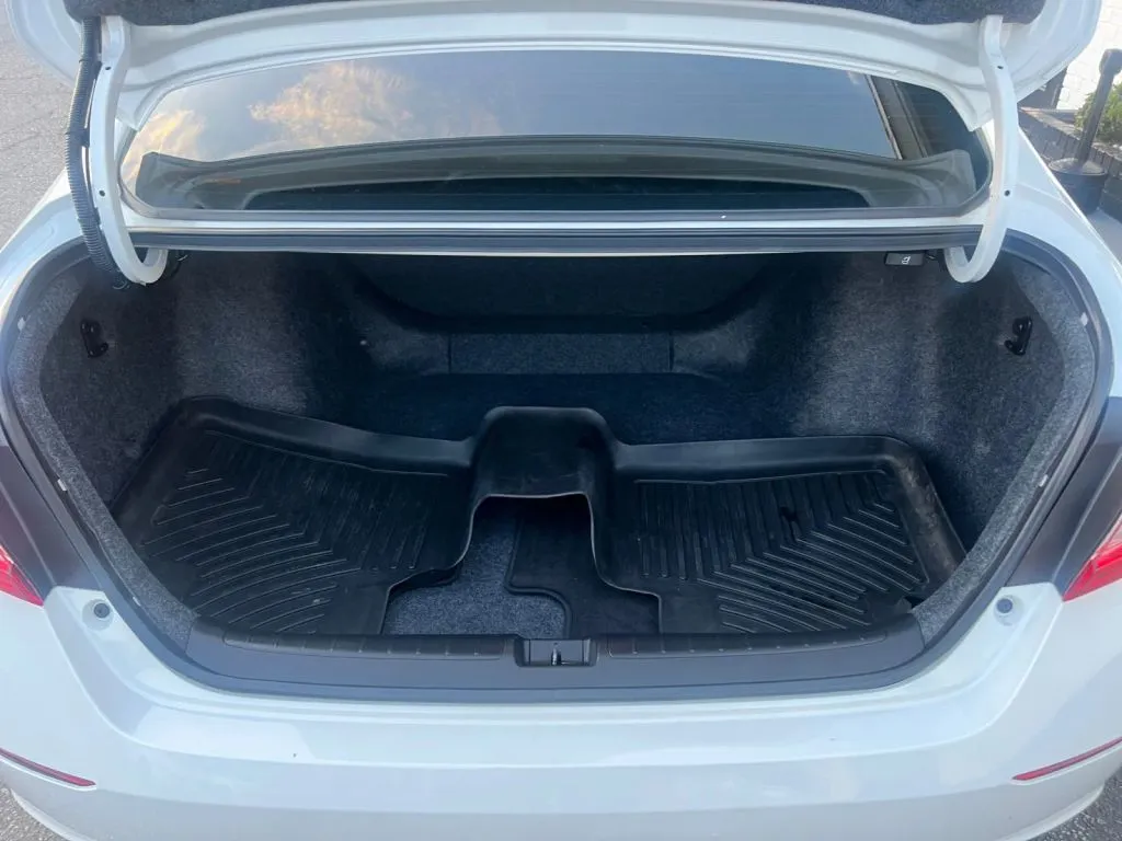 Honda Accord photo 23