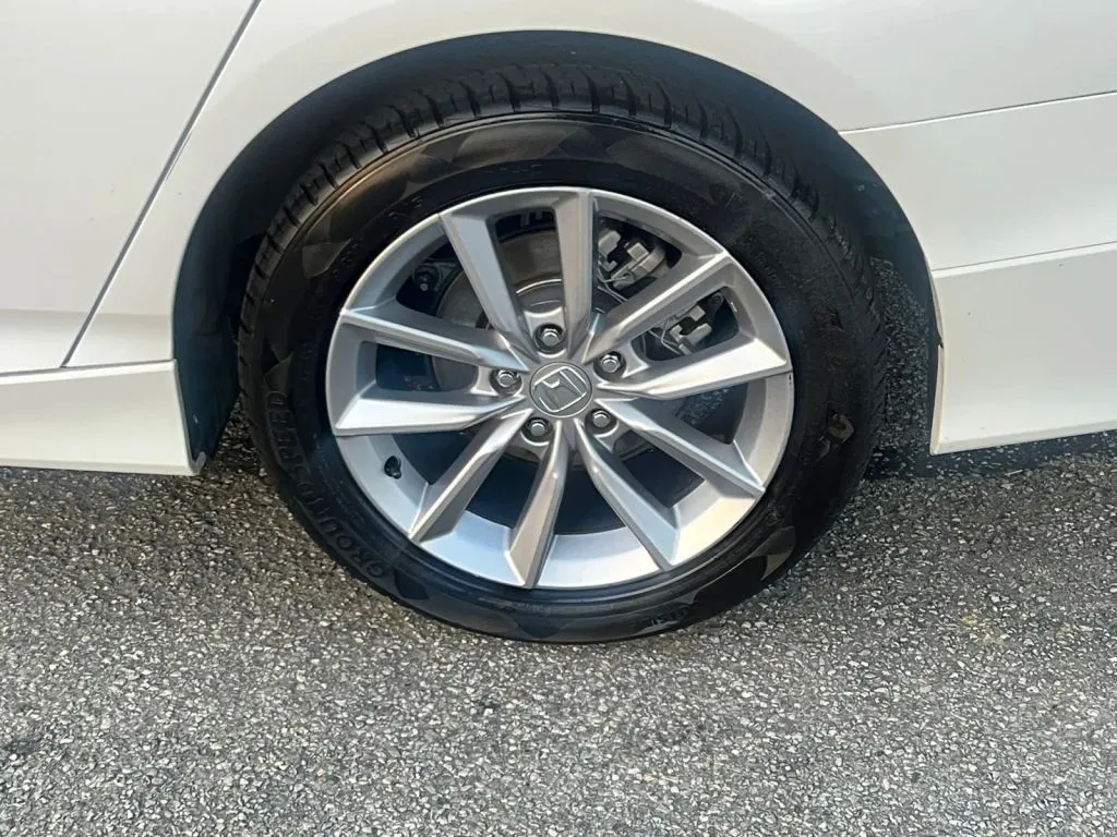Honda Accord photo 39