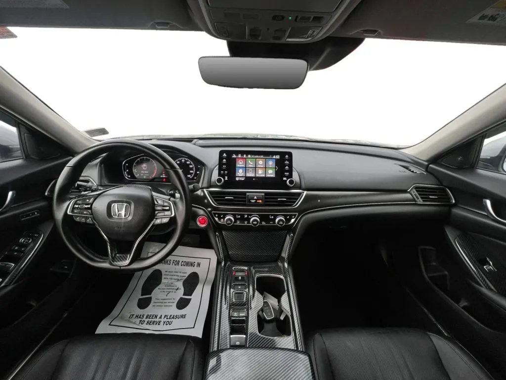 Honda Accord photo 11