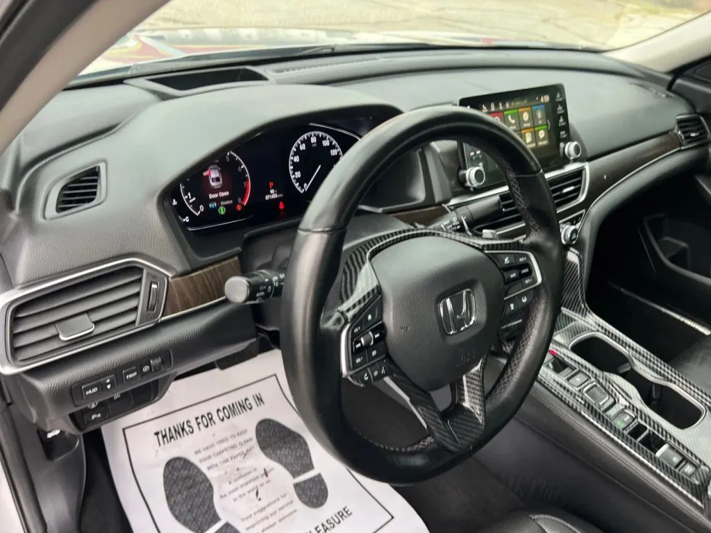 Honda Accord photo 25