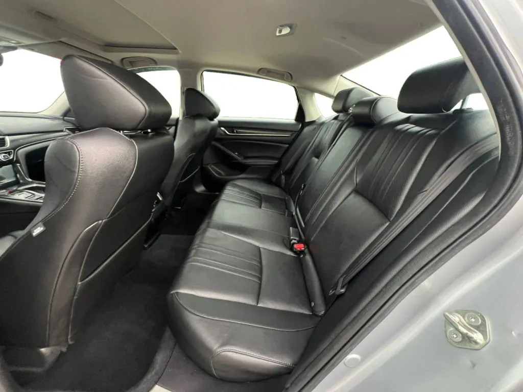 Honda Accord photo 14