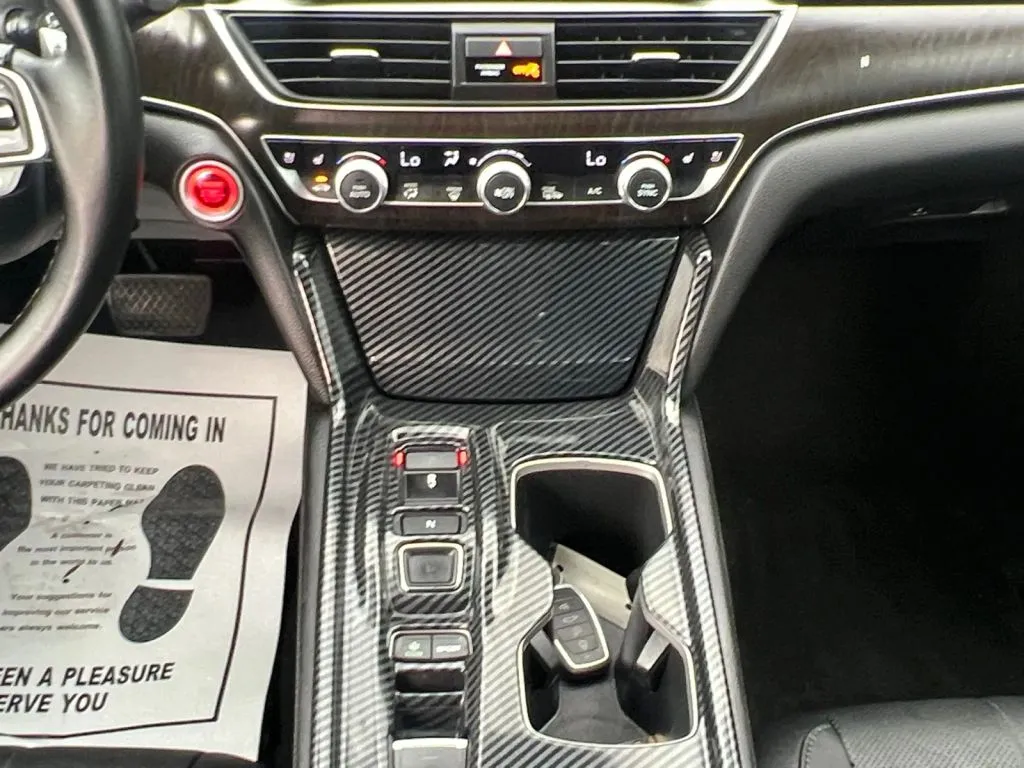 Honda Accord photo 12
