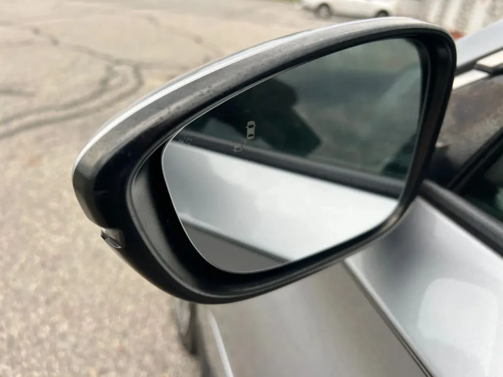 Honda Accord photo 30