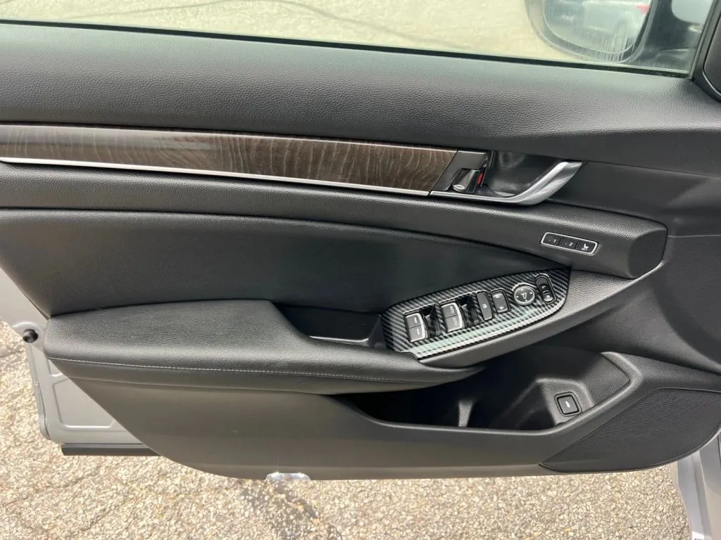 Honda Accord photo 29