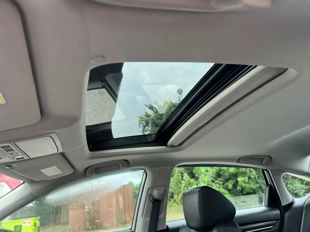 Honda Accord photo 28