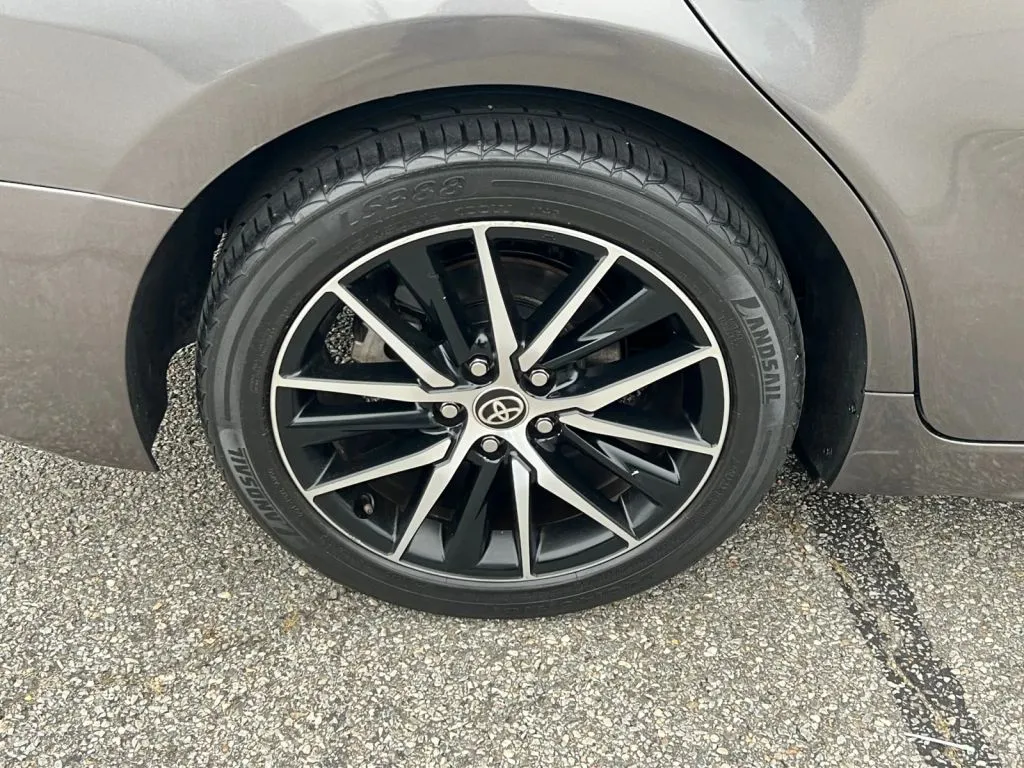 Toyota Camry photo 31