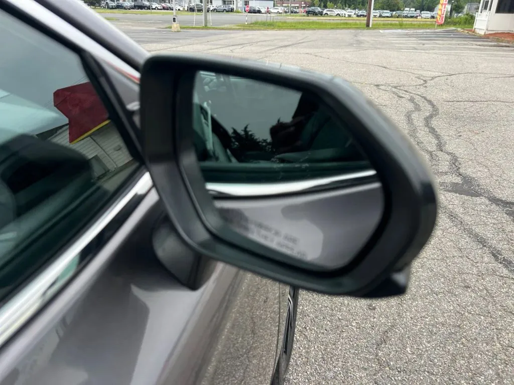 Toyota Camry photo 30