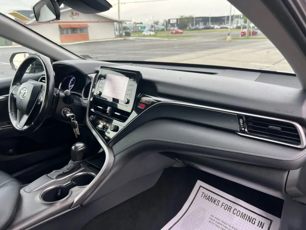 Toyota Camry photo 16