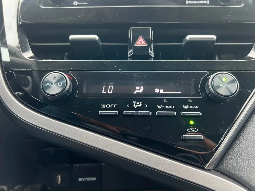 Toyota Camry photo 37