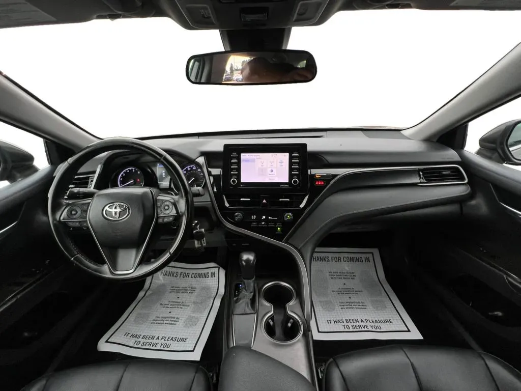Toyota Camry photo 11