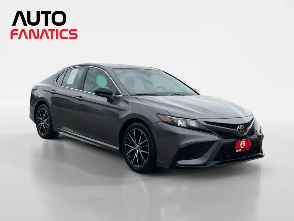 Toyota Camry photo 8