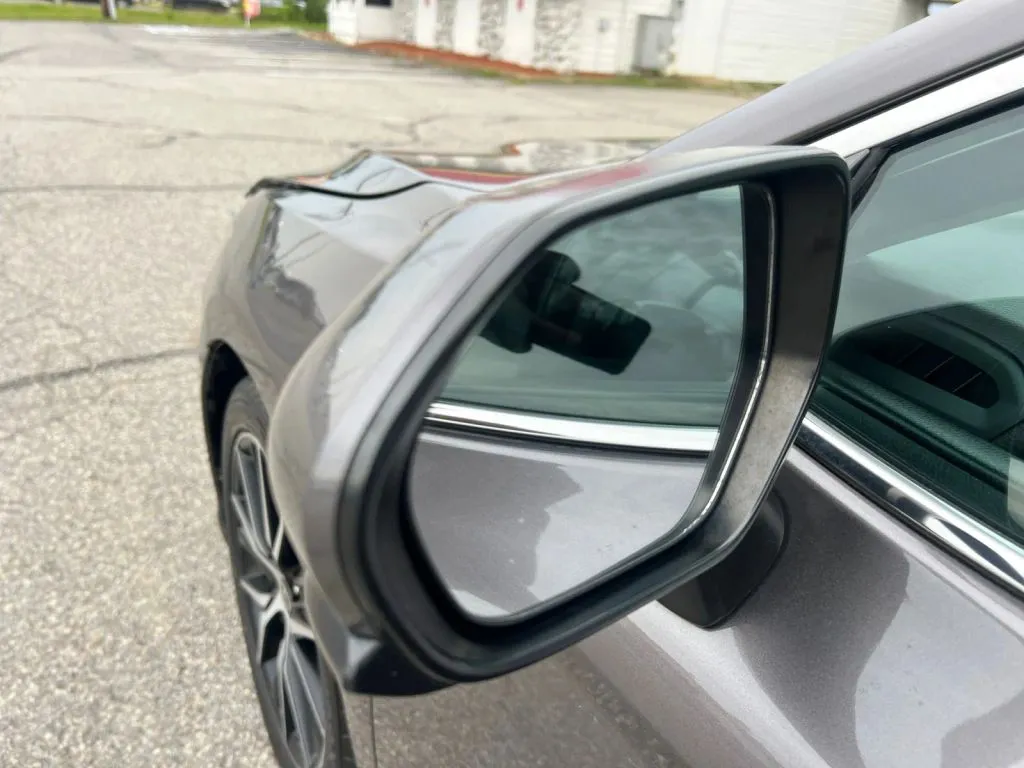 Toyota Camry photo 26