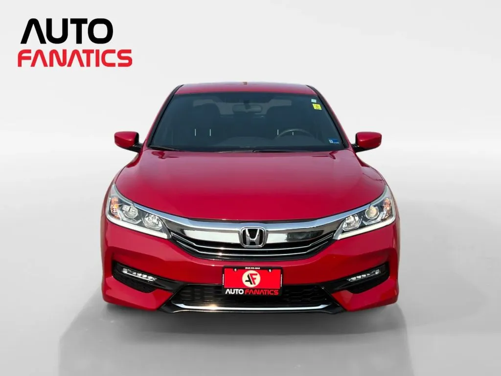 Honda Accord photo 8