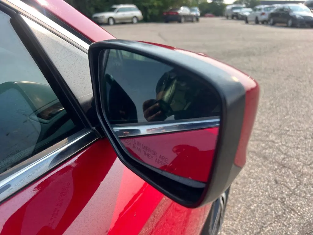 Honda Accord photo 33