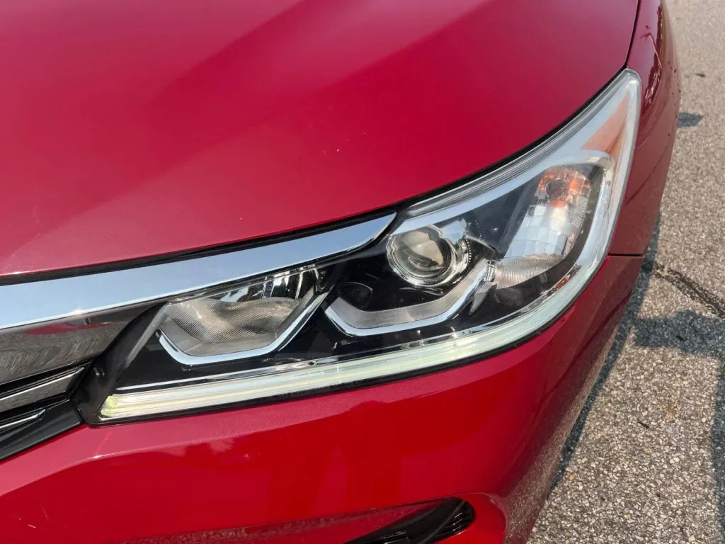 Honda Accord photo 31