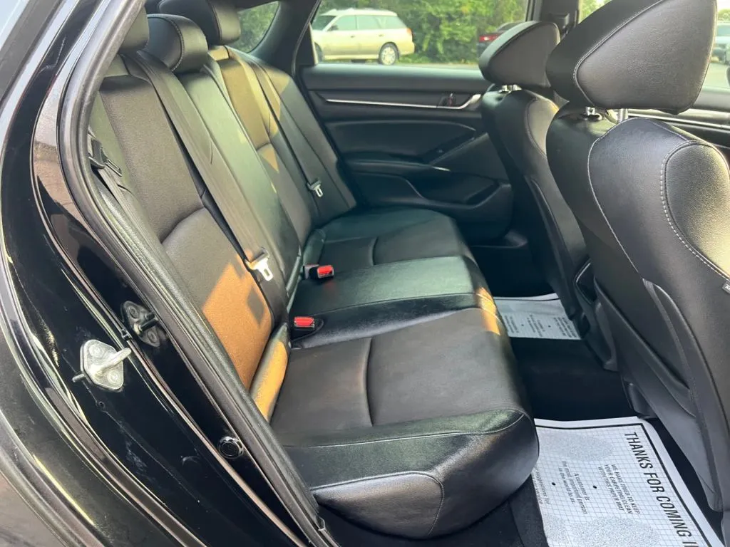 Honda Accord photo 17