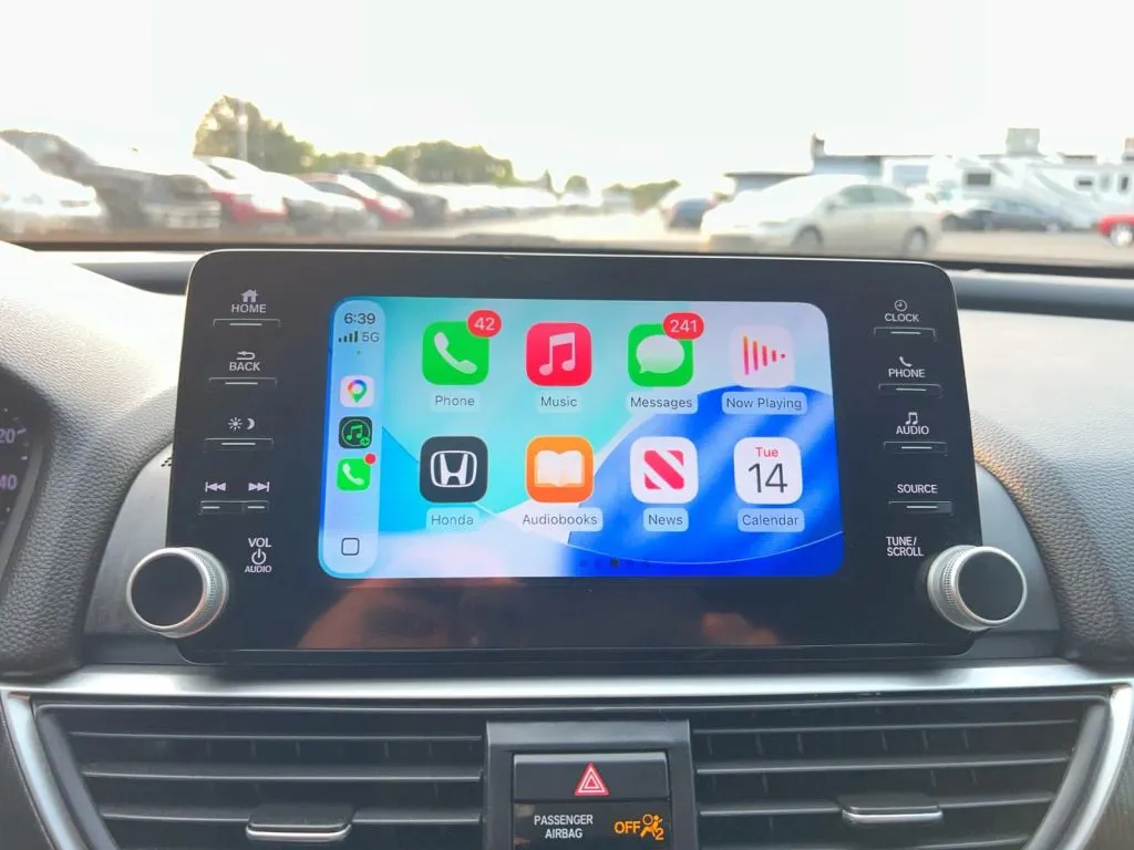 Honda Accord photo 30
