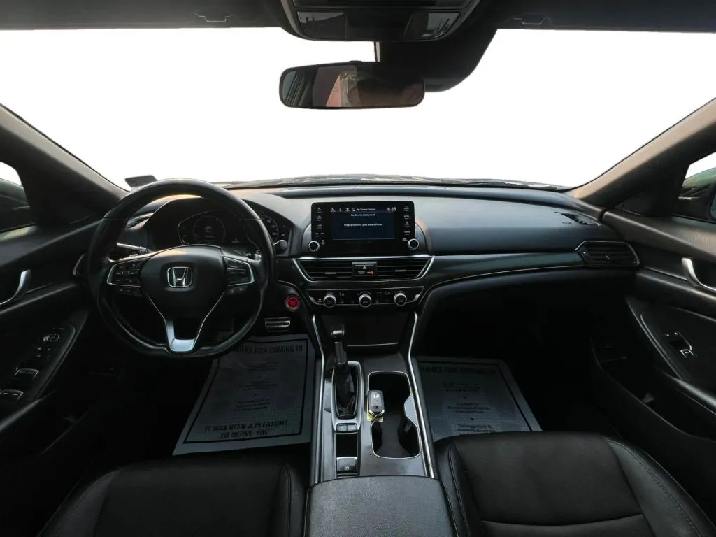 Honda Accord photo 10