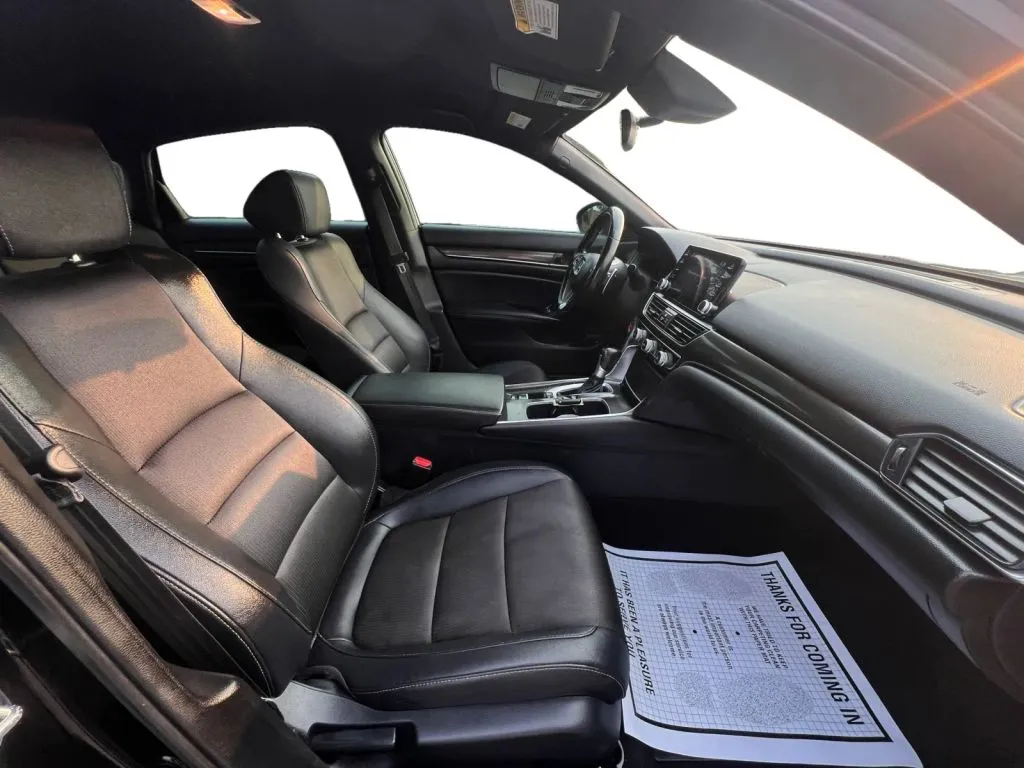Honda Accord photo 14