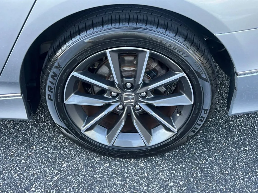 Honda Accord photo 37