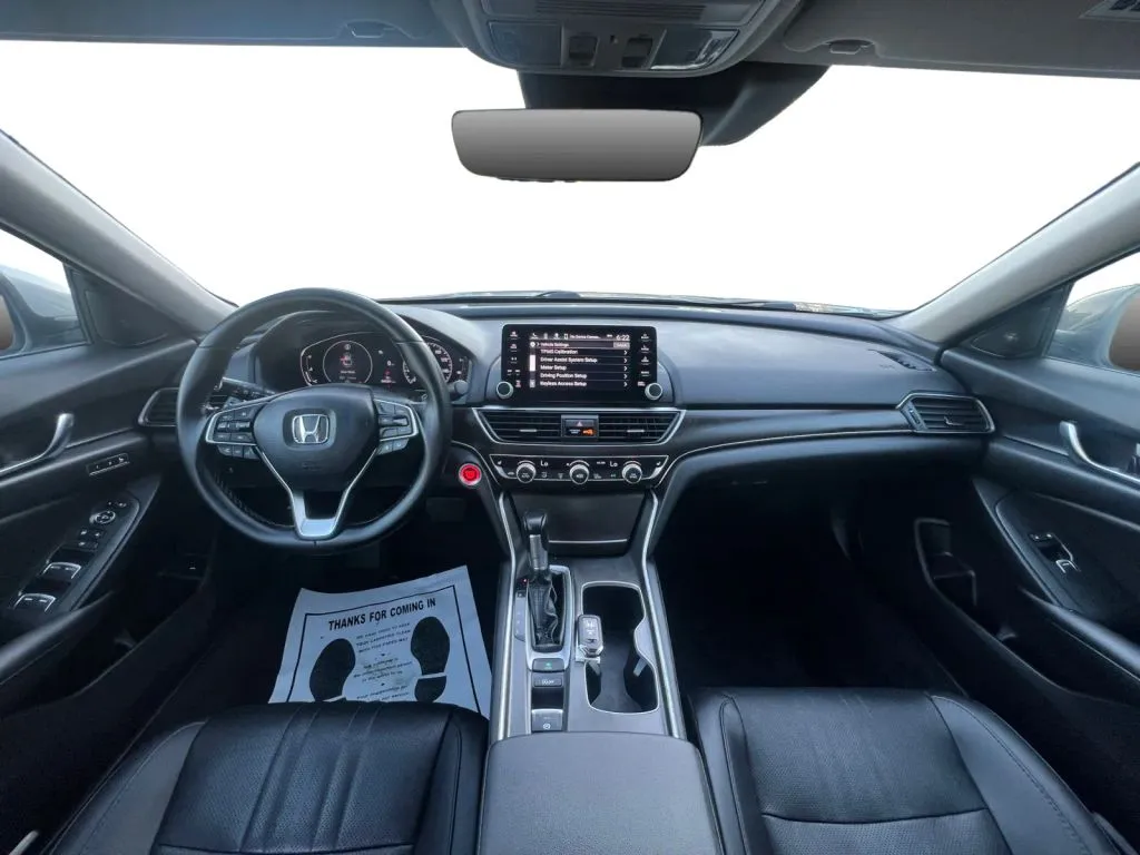 Honda Accord photo 11