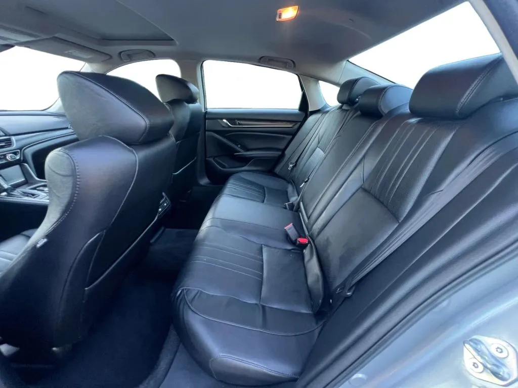 Honda Accord photo 14
