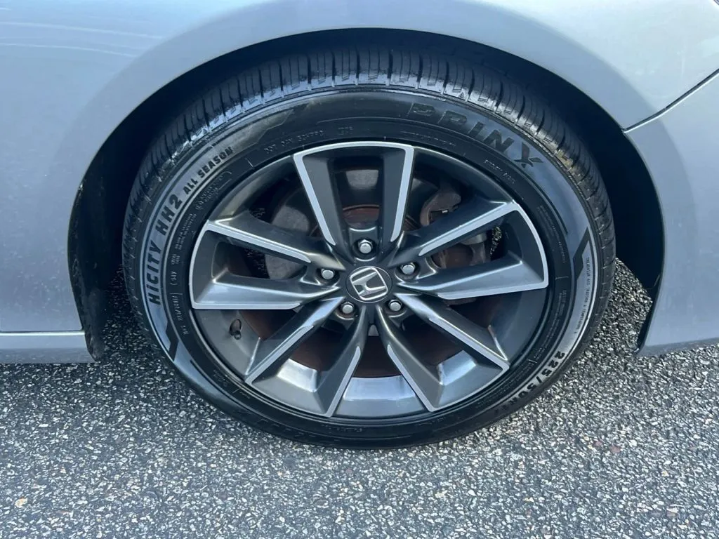 Honda Accord photo 33