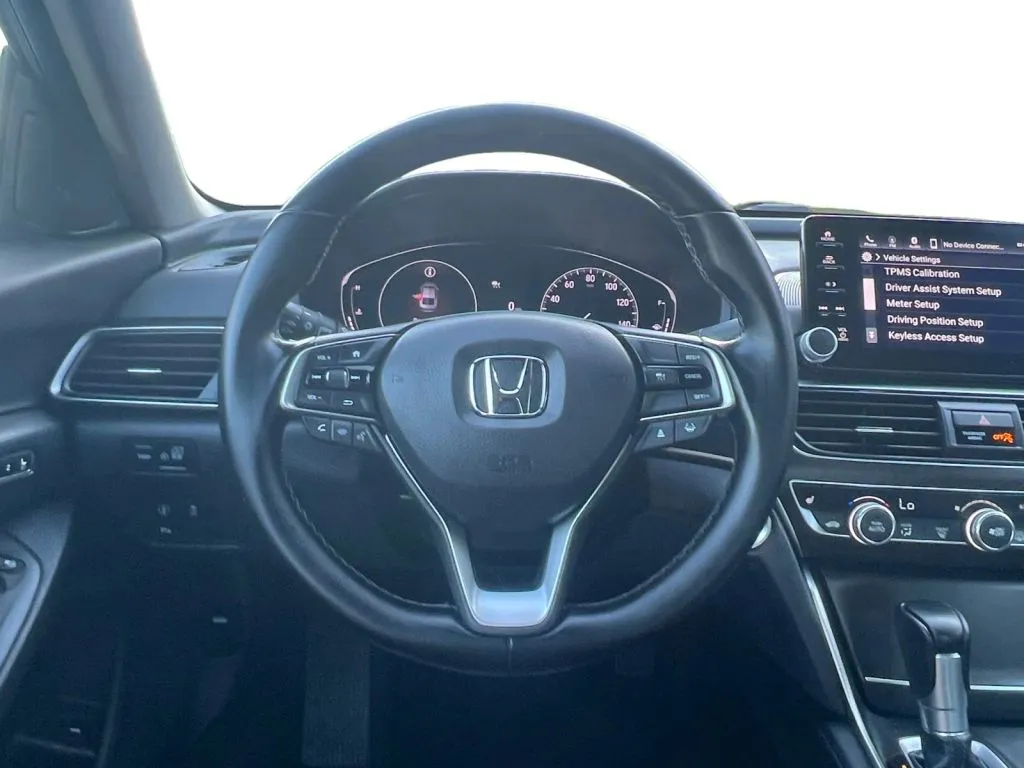 Honda Accord photo 13