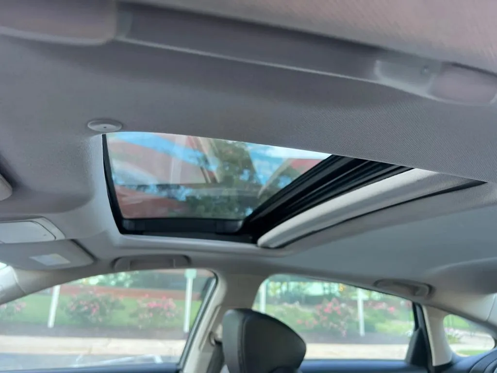 Honda Accord photo 26