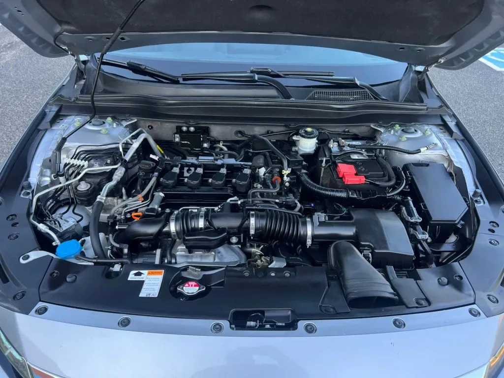 Honda Accord photo 30