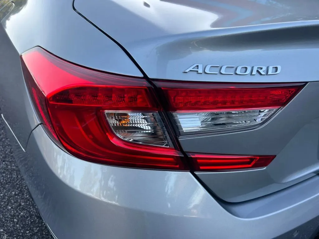 Honda Accord photo 36
