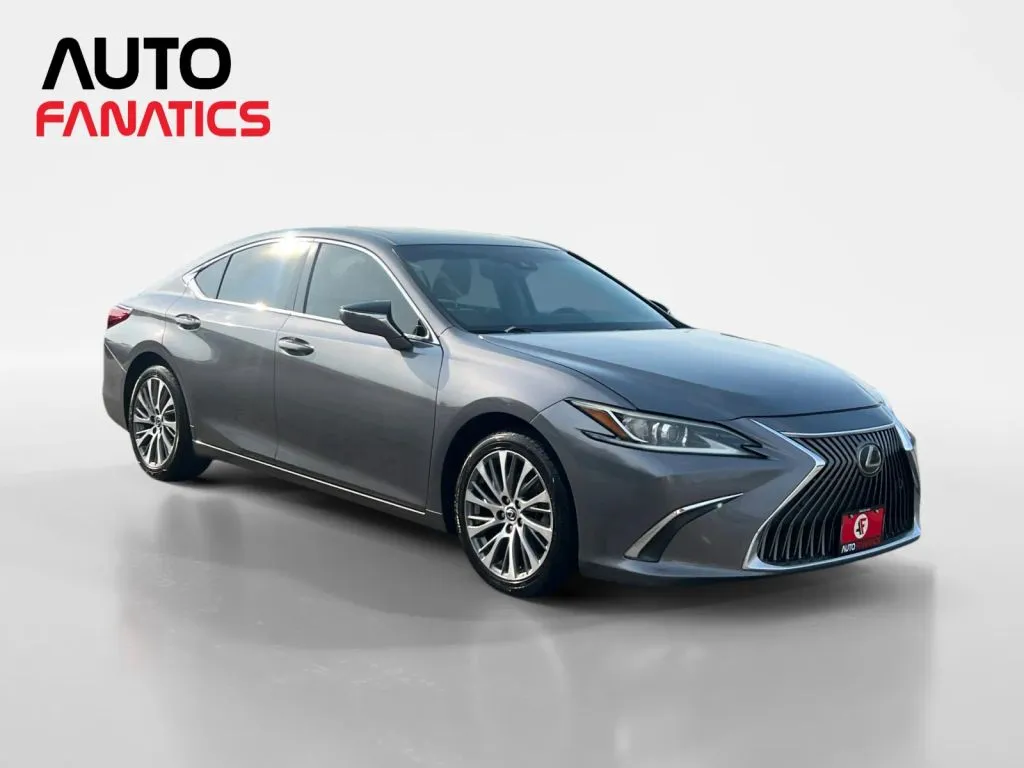 Lexus ES photo 8