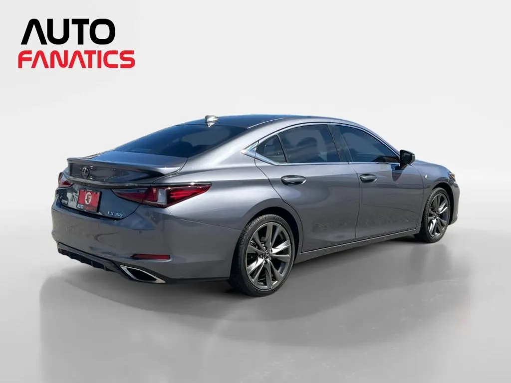 Lexus ES photo 6