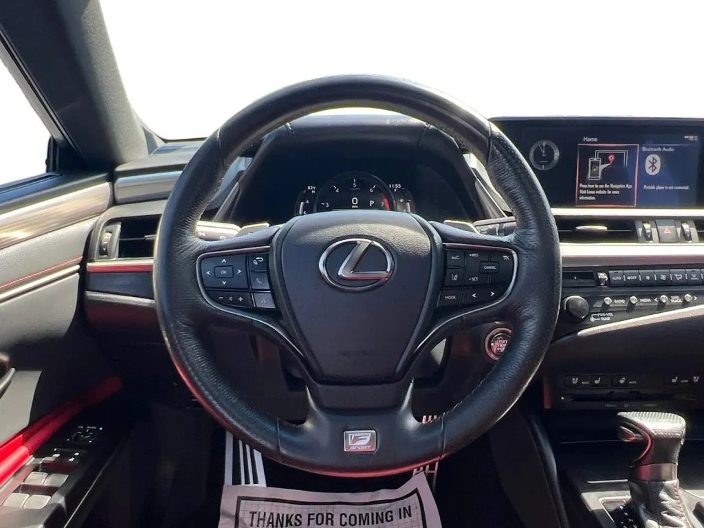Lexus ES photo 13