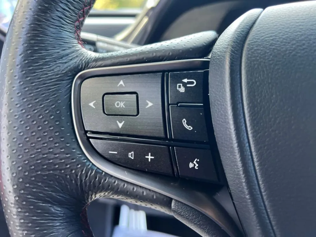 Lexus ES photo 45
