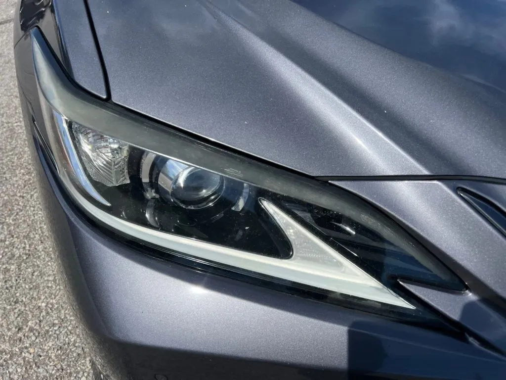 Lexus ES photo 33